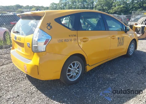 2013 Toyota Prius V Two из США, поврежденный, VIN JTDZN3EU3D3187132